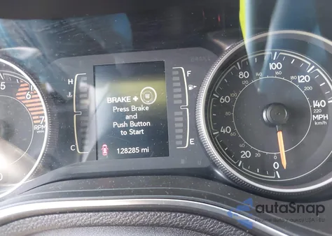 2019 Jeep Cherokee Altitude 4X4 из США, поврежденный, VIN 1C4PJMLN9KD328345